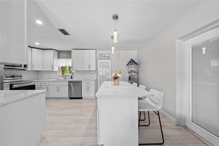 Image No.7-3 Bed House for sale