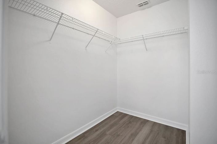 Image No.12-3 Bed House for sale