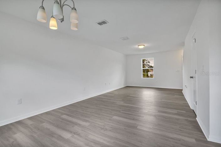 Image No.18-3 Bed House for sale