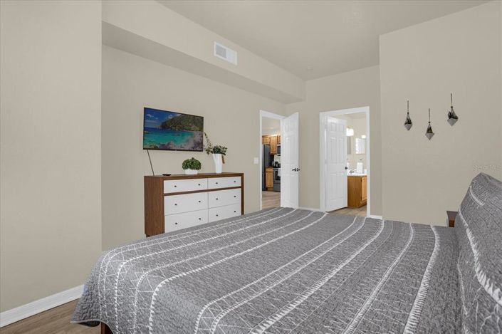 Image No.11-3 Bed Apartment for sale