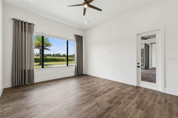 Image No.25-4 Bed House for sale