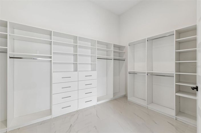 Image No.40-4 Bed House for sale
