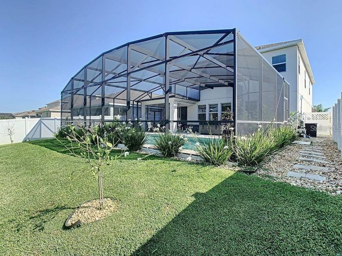 Image No.30-5 Bed House for sale