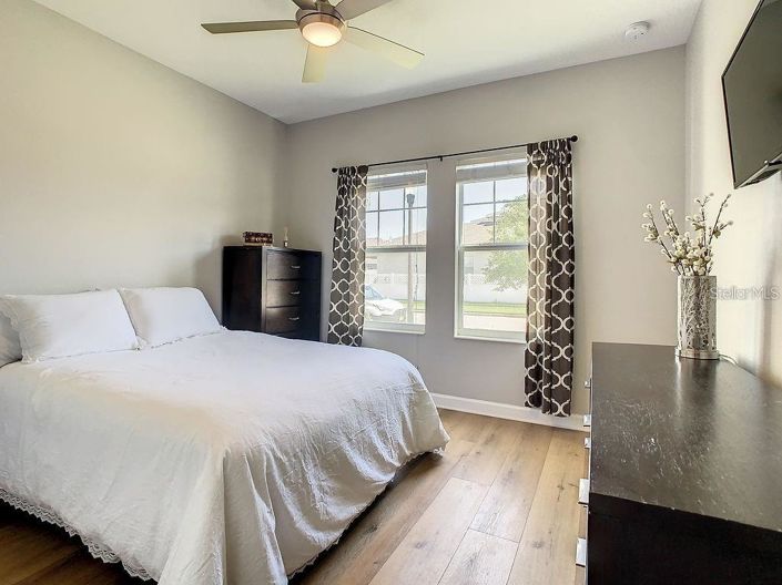Image No.4-5 Bed House for sale