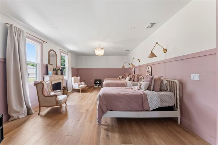 Image No.39-5 Bed House for sale