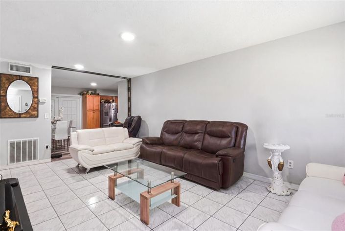 Image No.16-3 Bed House for sale