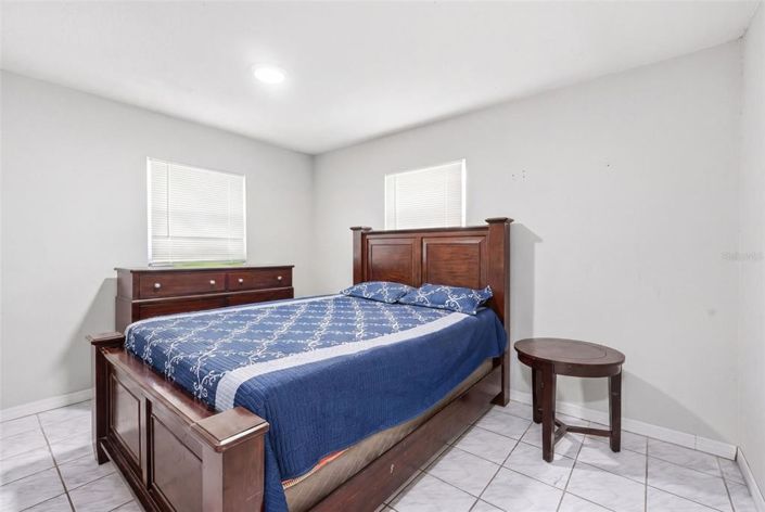 Image No.26-3 Bed House for sale