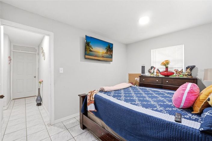 Image No.27-3 Bed House for sale
