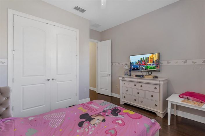 Image No.18-4 Bed House for sale