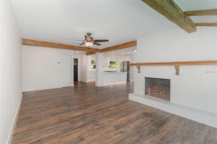 Image No.2-4 Bed House for sale