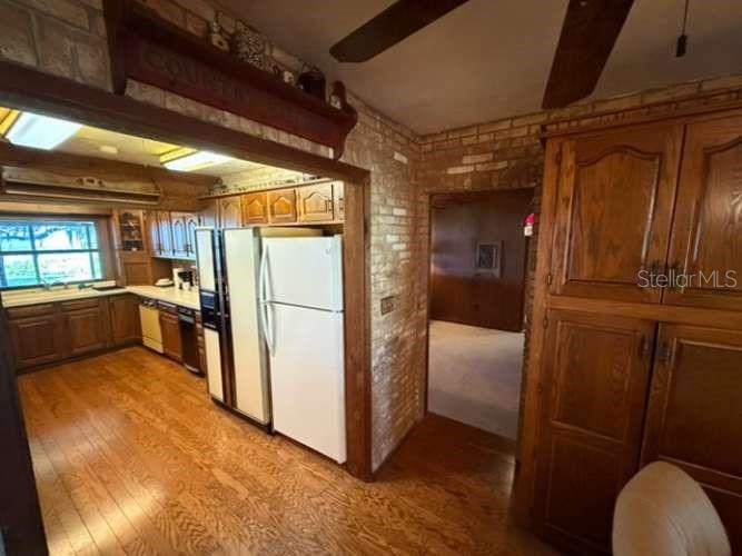 Image No.18-4 Bed House for sale