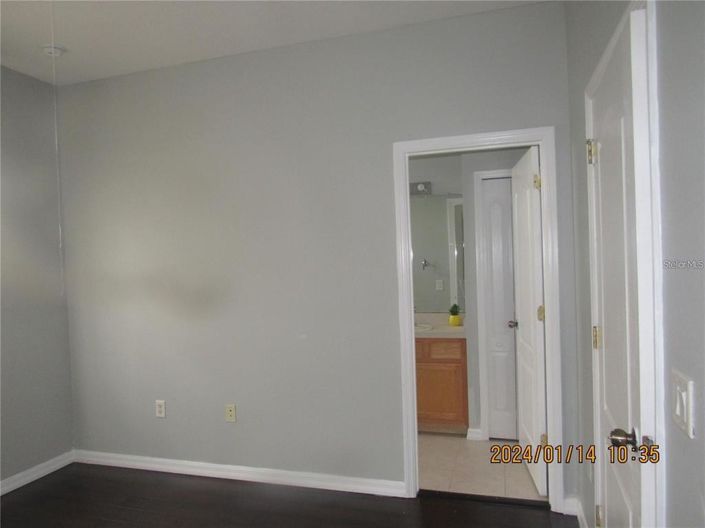 Image No.10-2 Bed Townhouse for sale