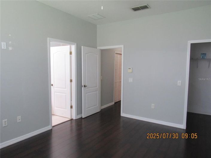 Image No.12-2 Bed Townhouse for sale
