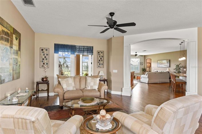 Image No.9-4 Bed House for sale