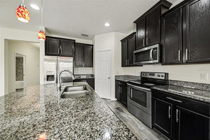 Image No.5-4 Bed Townhouse for sale