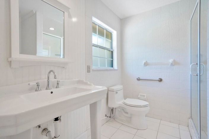 Image No.26-4 Bed House for sale