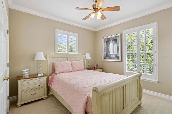 Image No.34-5 Bed House for sale