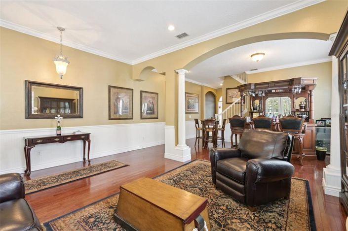 Image No.5-5 Bed House for sale