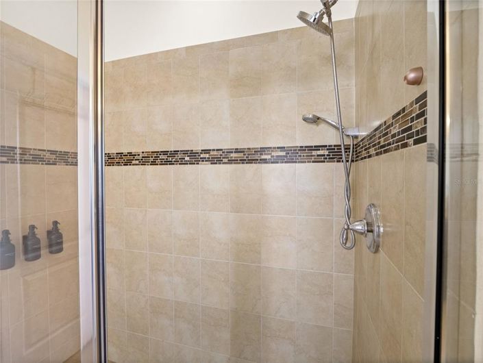 Image No.37-5 Bed House for sale