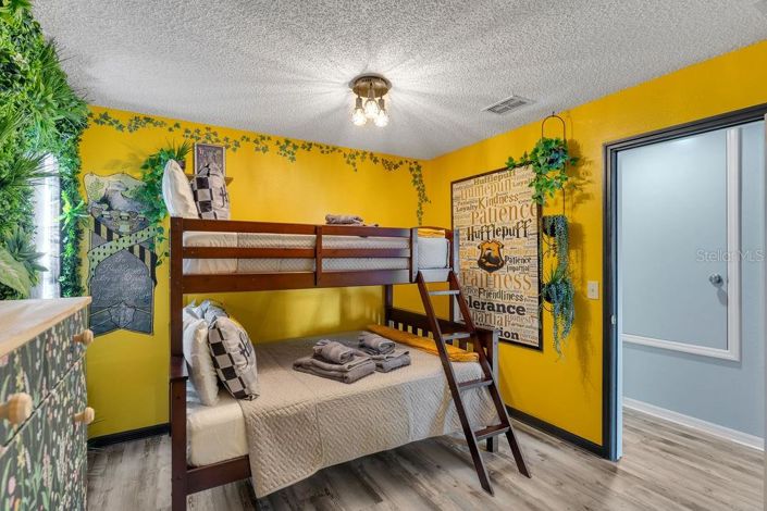 Image No.25-7 Bed House for sale