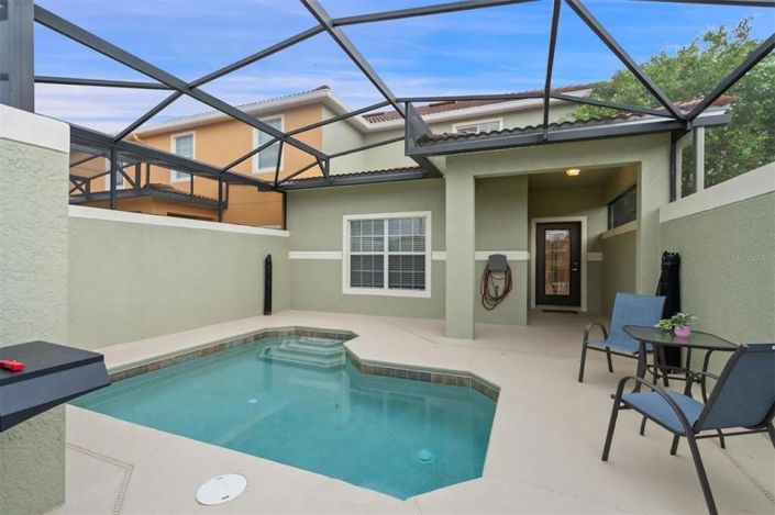 Image No.26-5 Bed Townhouse for sale