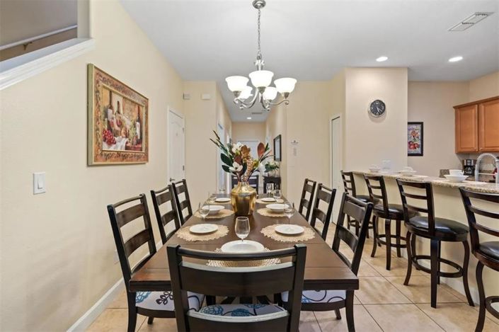 Image No.6-5 Bed Townhouse for sale