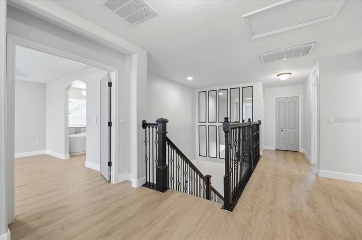 Image No.33-5 Bed House for sale