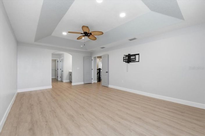 Image No.37-5 Bed House for sale