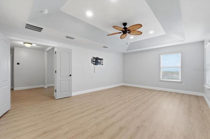 Image No.38-5 Bed House for sale