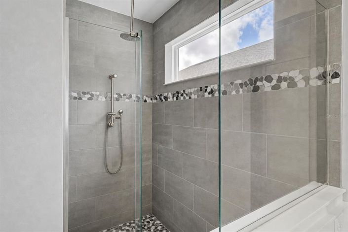 Image No.15-4 Bed House for sale