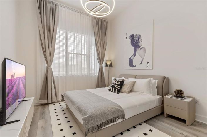 Image No.12-15 Bed House for sale