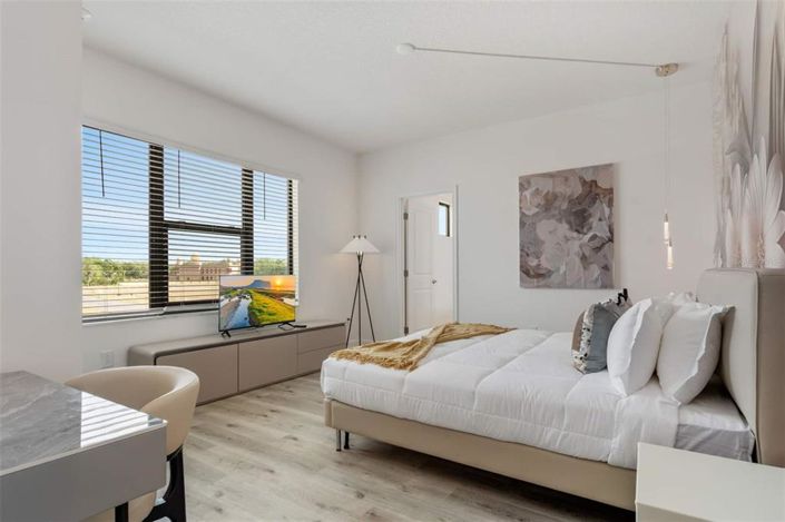 Image No.13-15 Bed House for sale
