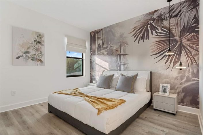 Image No.17-15 Bed House for sale