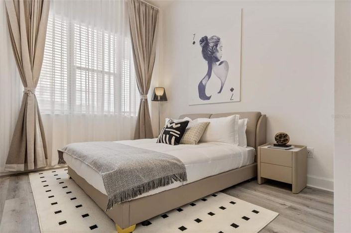 Image No.50-15 Bed House for sale