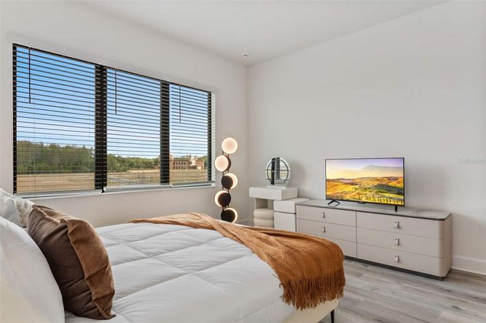 Image No.59-15 Bed House for sale