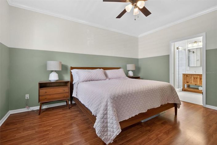 Image No.19-4 Bed House for sale