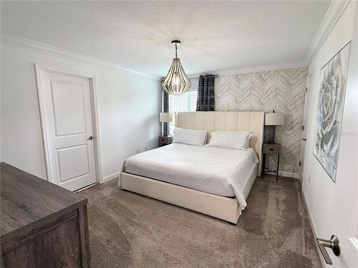 Image No.19-5 Bed Townhouse for sale