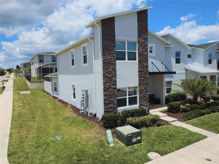 Image No.2-5 Bed Townhouse for sale