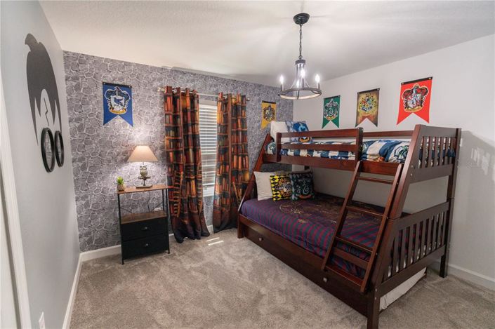 Image No.27-5 Bed Townhouse for sale