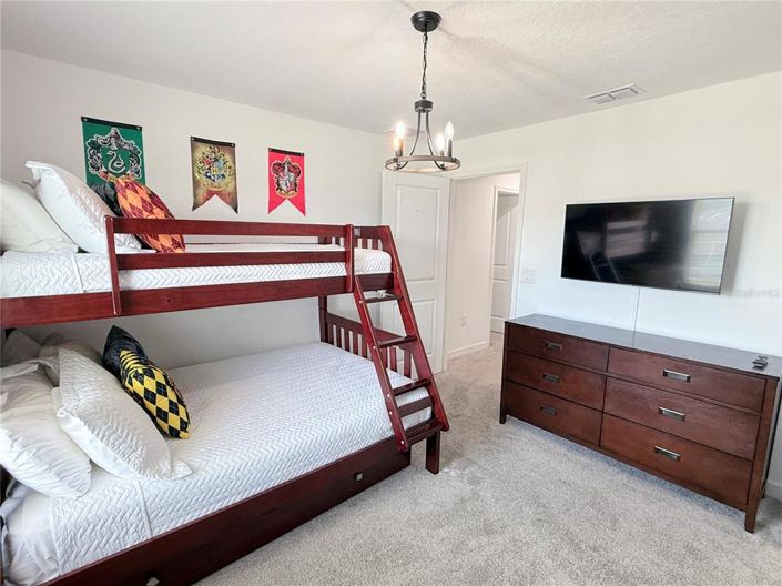 Image No.28-5 Bed Townhouse for sale