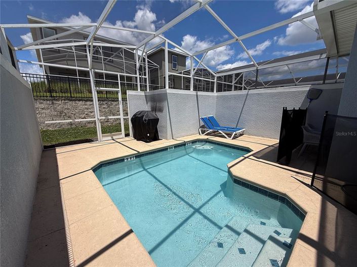 Image No.40-5 Bed Townhouse for sale