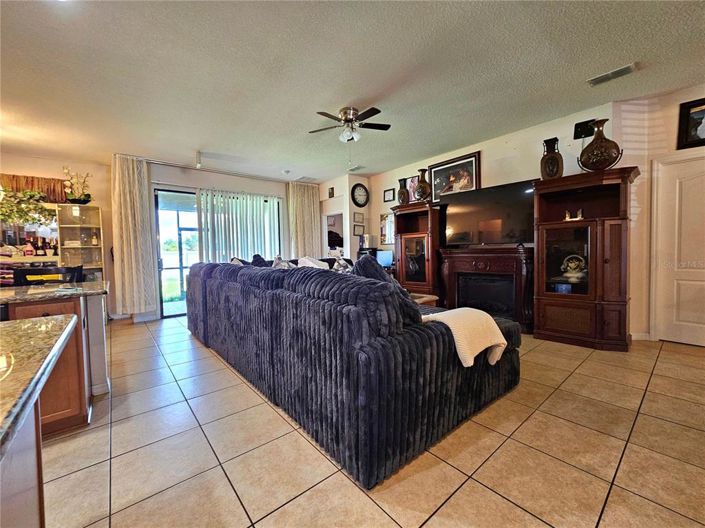 Image No.16-4 Bed House for sale