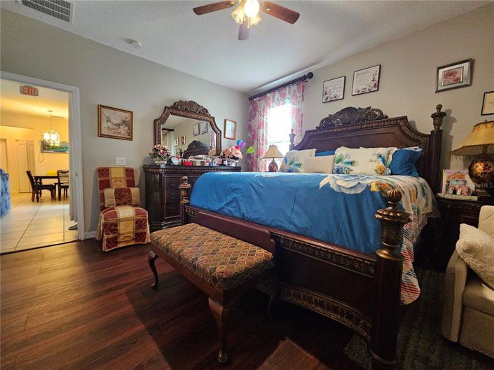 Image No.34-4 Bed House for sale