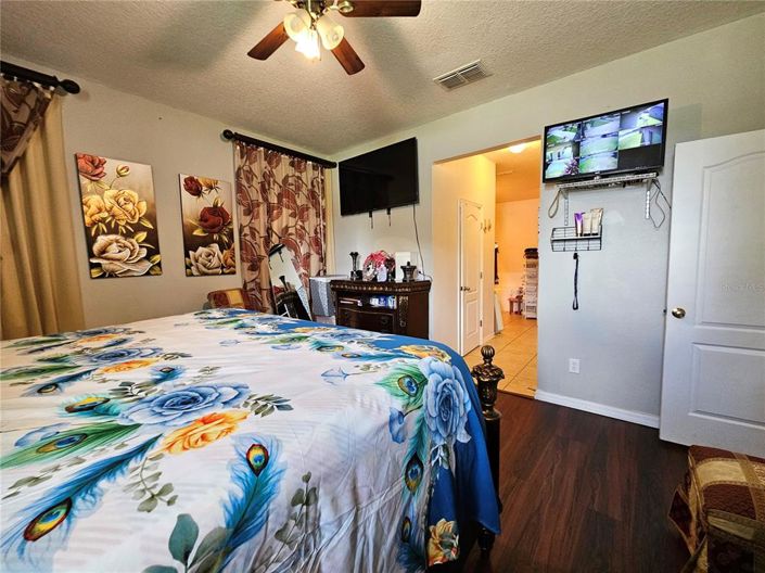 Image No.35-4 Bed House for sale