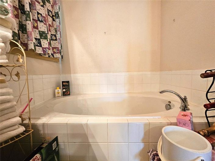 Image No.43-4 Bed House for sale