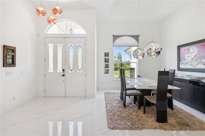 Image No.5-5 Bed House for sale