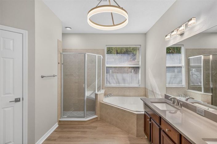 Image No.28-4 Bed House for sale