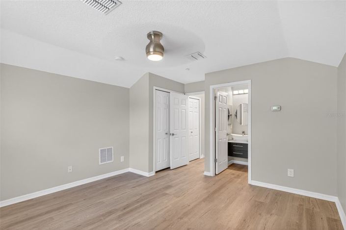 Image No.40-4 Bed House for sale