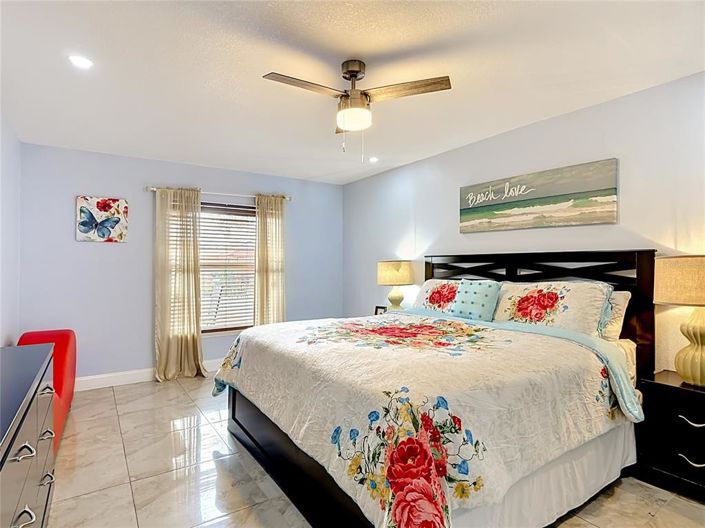 Image No.23-4 Bed House for sale