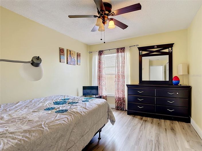 Image No.36-4 Bed House for sale